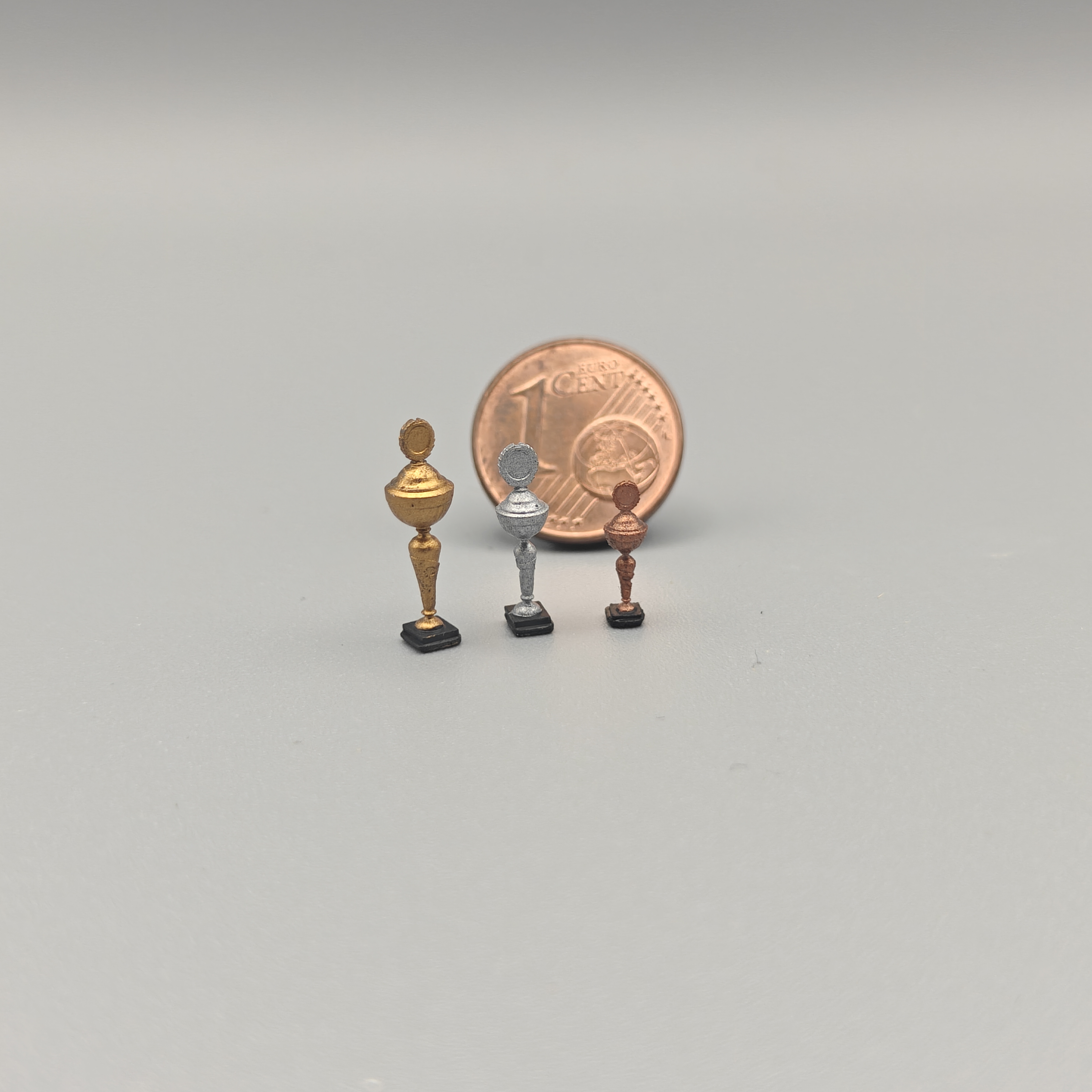 Pokale mit Deckel 1:32 Nenngröße 1